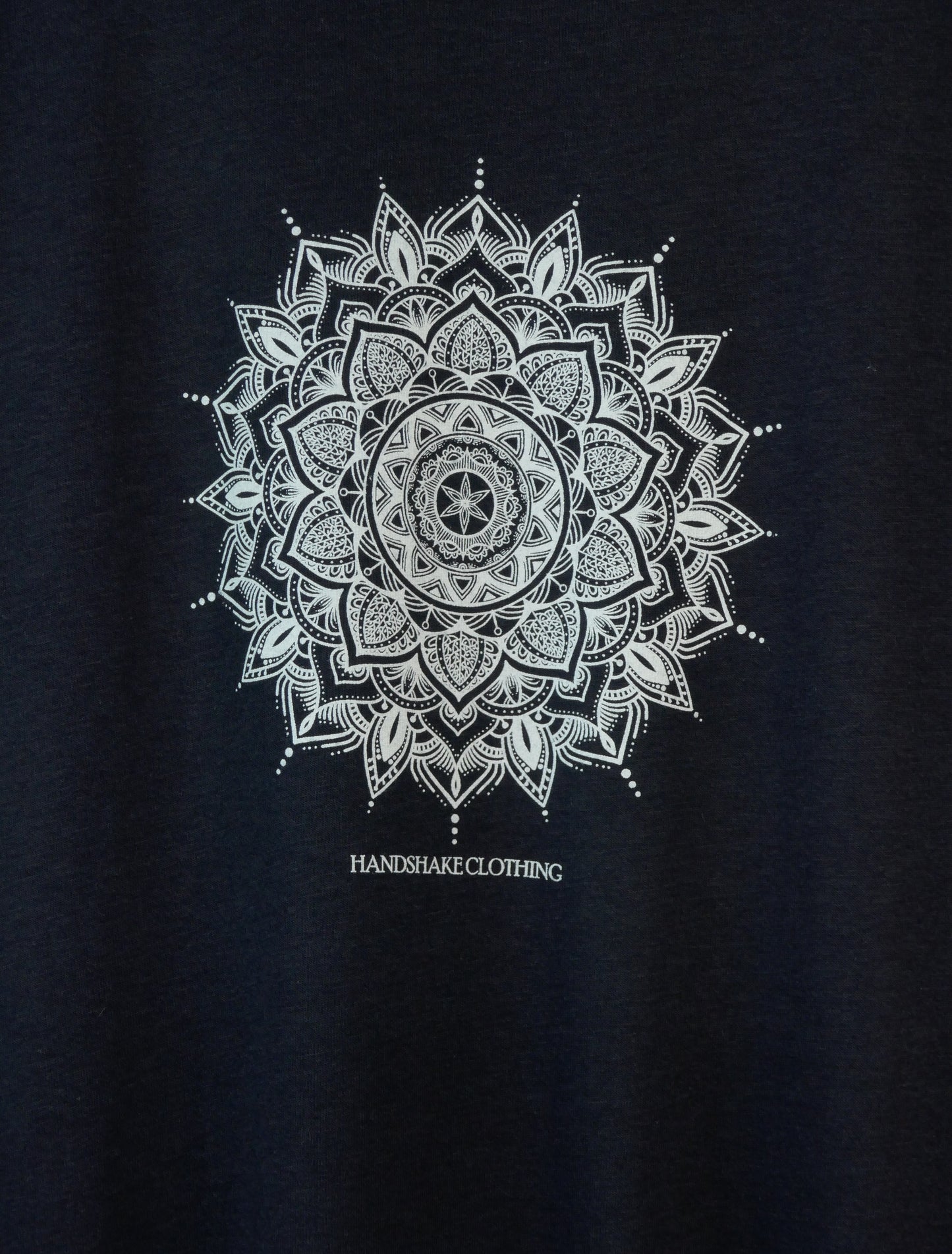KIRA aus Holzfaser (EcoVero) mit Mandala, dark navy