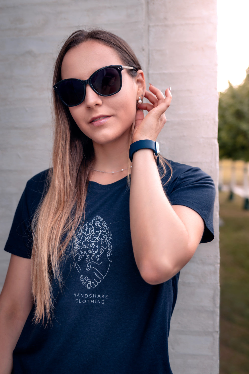LISA aus Holzfaser (EcoVero) mit floralem Logo, dark navy