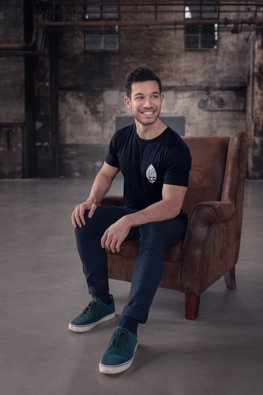 MIRO aus Holzfaser (EcoVero) mit kleinem Logo, schwarz