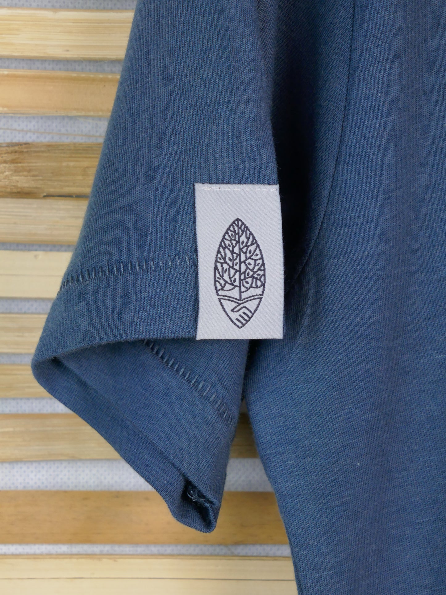 PAVEL aus Bambusfaser mit großem Logo, denim blue