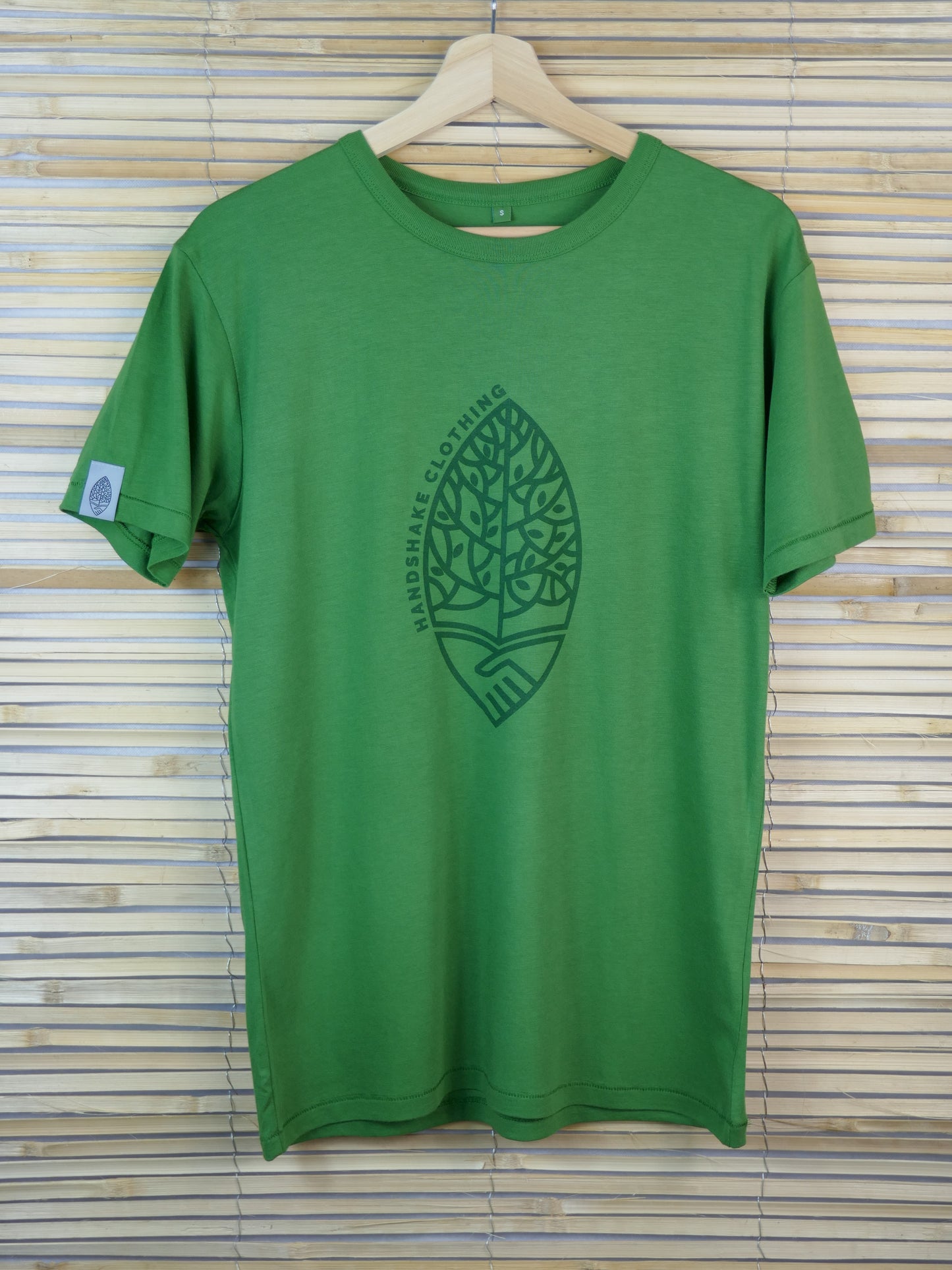 PAVEL aus Bambusfaser mit großem Logo, leaf green